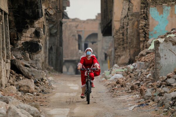 معجزه کریسمس در زمینه ویرانه‌های موصل - اسپوتنیک ایران  