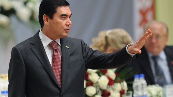 رئیس جمهور ترکمنستان مهارت های تیراندازی با تپانچه را به نمایش گذاشت - اسپوتنیک ایران  