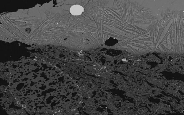 جالب‌ترین حفاری‌های سال 2020 میلادی
گداز آتشفشانی به شکل تصویر میکروسکوپی - اسپوتنیک ایران  