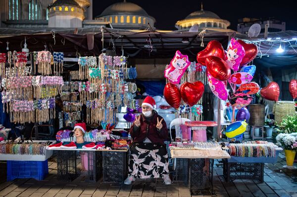 برگزاری سال نو در دوران کرونایی
استانبول - اسپوتنیک ایران  