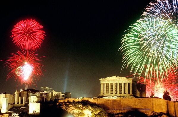 برگزاری جشن سال نو از لابلای آرشیوها
آتش بازی سال نو، یونان  1998 میلادی - اسپوتنیک ایران  