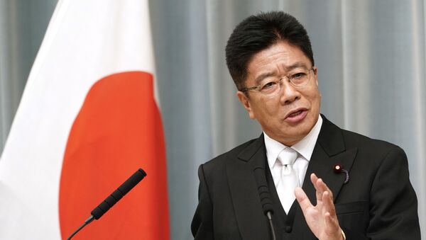 کاتسونوبو کاتو دبیرکل کابینه وزیران ژاپن - اسپوتنیک ایران  