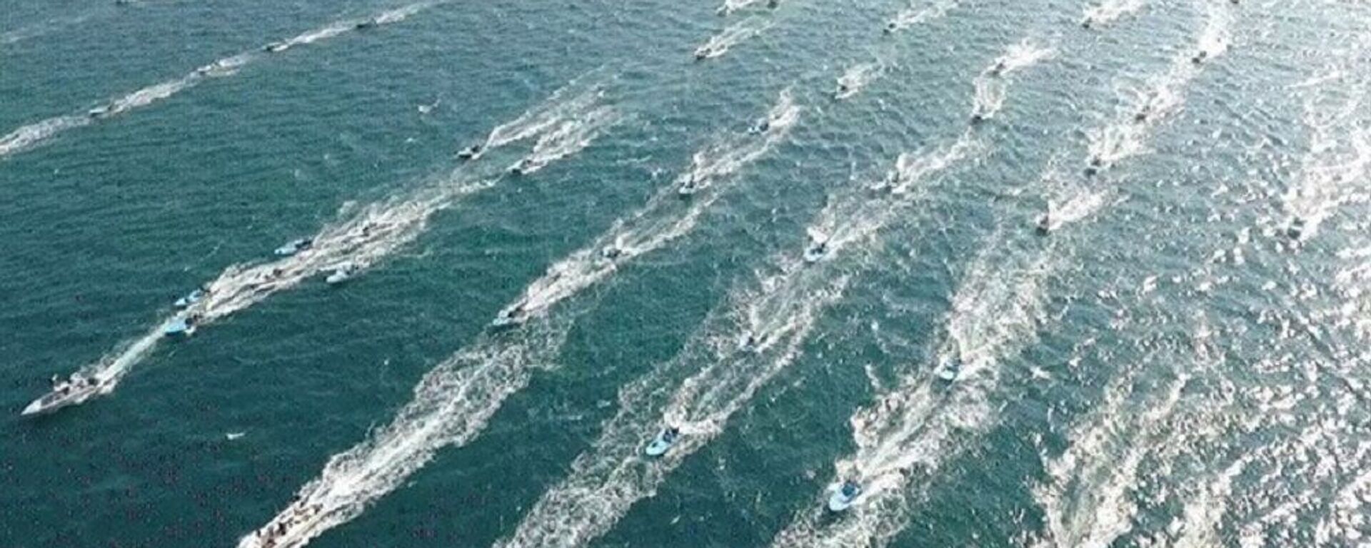 برگزاری رژه بزرگ شناوری بسیج دریایی ایران در منطقه خلیج فارس  - اسپوتنیک ایران  , 1920, 05.08.2023