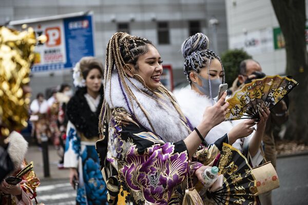 جشن بلوغ دختران ژاپنی - اسپوتنیک ایران  