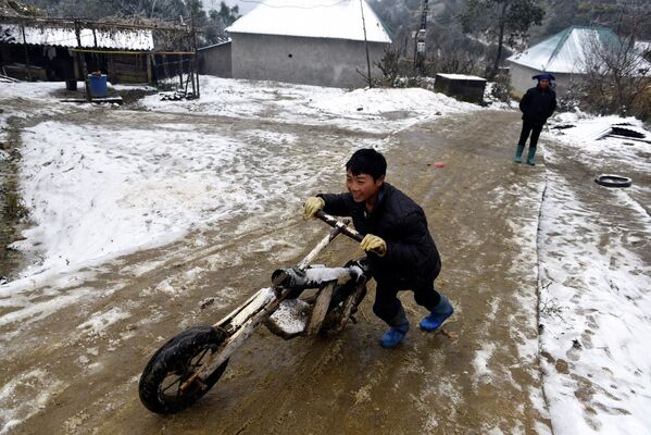 شادی برف در ویتنام  - اسپوتنیک ایران  