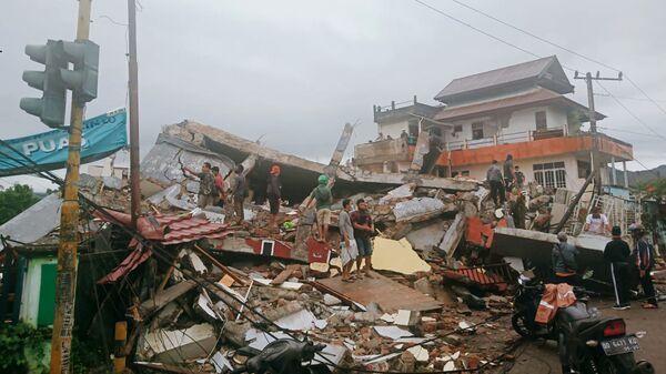تعداد قربانیان زلزله در اندونزی ، به 34 نفر رسید - اسپوتنیک ایران  