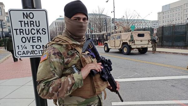 نظامیان گارد ملی آمریکا در نزدیکی ساختمان کاپیتولی در واشنگتن - اسپوتنیک ایران  