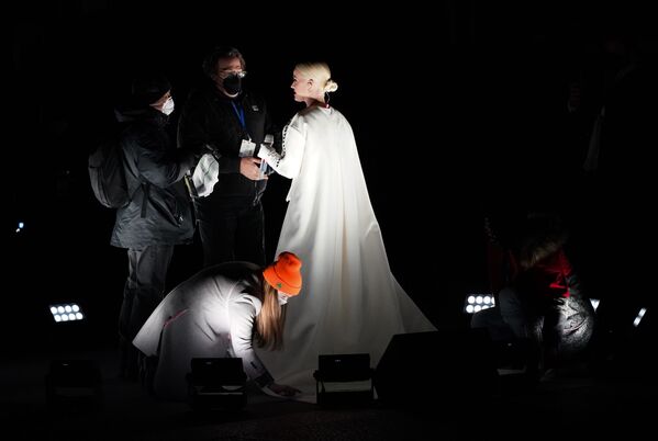 اجرای کیتی پری، خواننده آمریکایی در مراسم تحلیف جو بایدن، رئیس جمهور آمریکا - اسپوتنیک ایران  