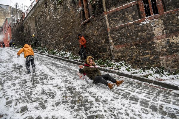 رویدادهای هفته به روایت تصویر
برف بازی در ترکیه - اسپوتنیک ایران  
