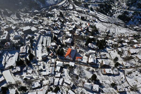 نمایی از روستای پوشیده در برف تانورین در لبنان - اسپوتنیک ایران  