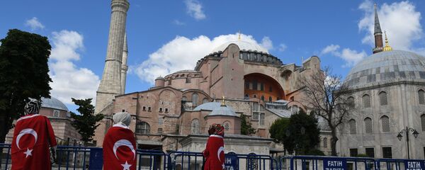 حمله مرد مسلح با چاقو به سه شهروند روس در استانبول - اسپوتنیک ایران  