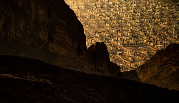 مسابقه هنر عکاسی ساختمان
عکاس جبل گارسیستو از امارات، شهری در بیابان - اسپوتنیک ایران  