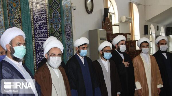 طلبه ها در ایران  برای درمان ناباروری به زن و شوهرها  کمک می کنند - اسپوتنیک ایران  