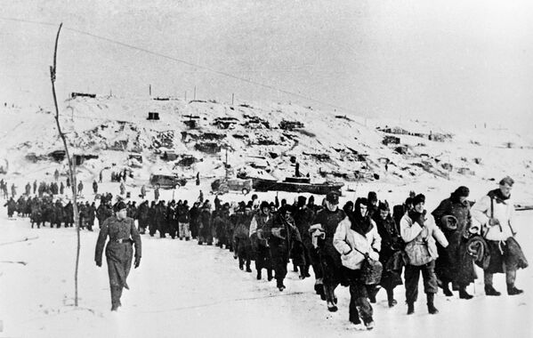 اسرای هیتلری در استالینگراد سال ۱۹۴۳ - اسپوتنیک ایران  