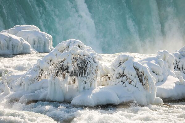 آبشار نیاگارا - فالز در ایالت نیویورک در احاطه یخ  - اسپوتنیک ایران  