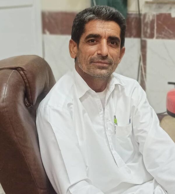 مردی از جنس کتاب در دل دریای عمان - اسپوتنیک ایران  