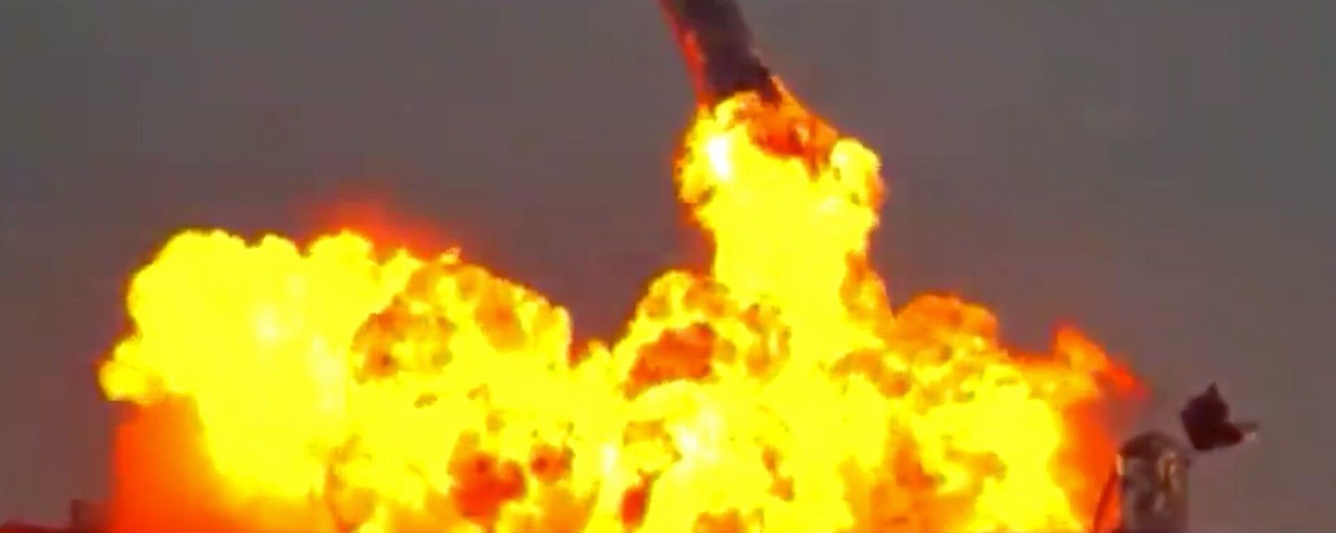 وقوع انفجار در یک سکوی استخراج در بخش آذربایجان در دریای خزر  - اسپوتنیک ایران  , 1920, 04.07.2021