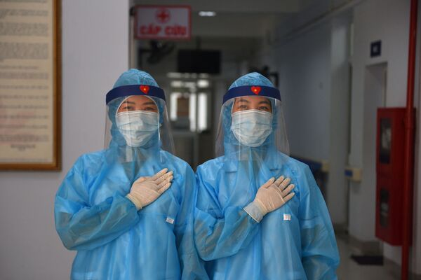 کادر درمان در بیمارستانی در ویتنام - اسپوتنیک ایران  