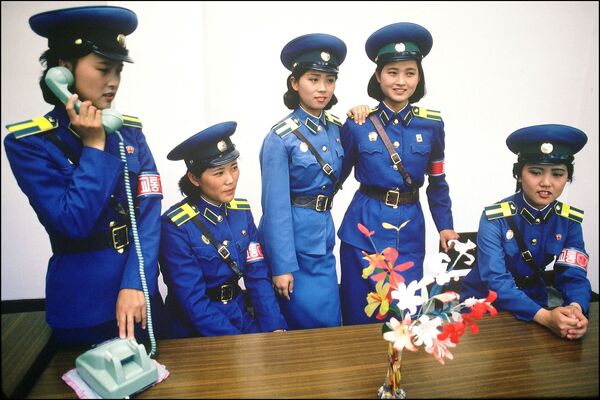 دختران پلیس در پیونگ یانگ سال ۱۹۹۱ - اسپوتنیک ایران  