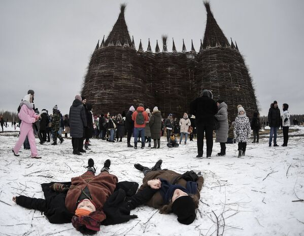 جشن پایان زمستان در روسیه - اسپوتنیک ایران  