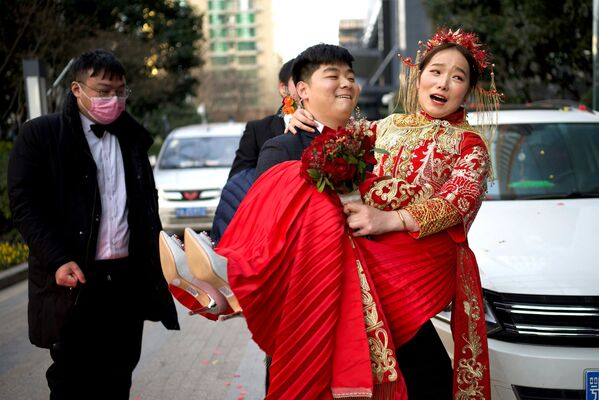 عروس و داماد در ووهان چین - اسپوتنیک ایران  