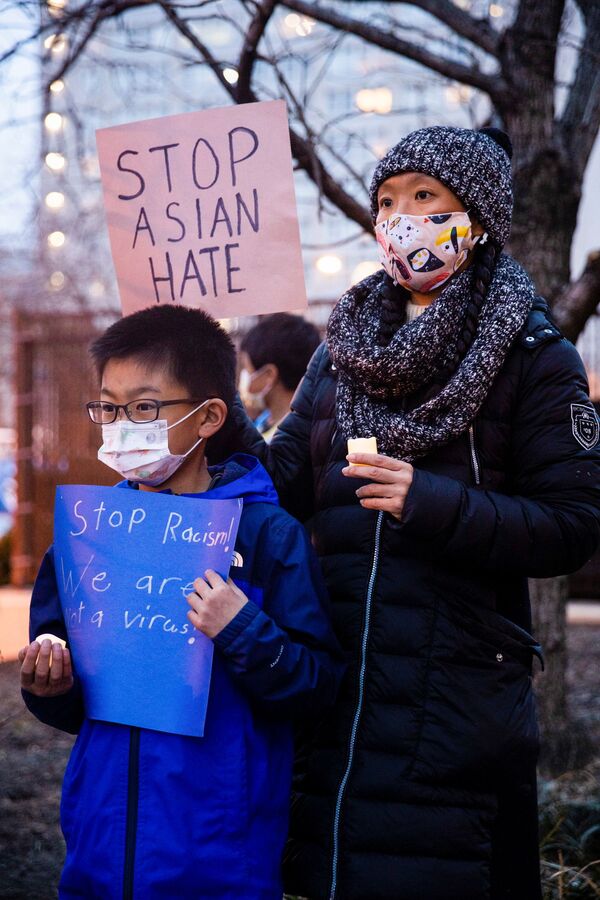 تظاهرات « به تنفر از آسیایی ها پایان بدهید»  در آمریکا - اسپوتنیک ایران  