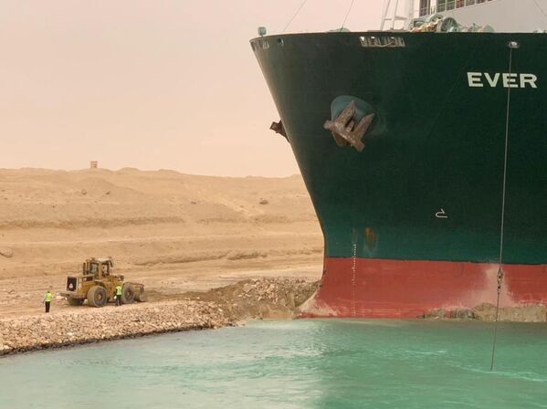 کشتی کانتینربرEver Given، کانال سوئز را مسدود کرد  - اسپوتنیک ایران  