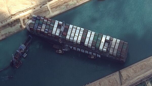 کشتی کنتینربر « اور گیون» کنار کشیده شد - اسپوتنیک ایران  