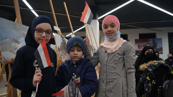 نمایشگاه عکس به مناسبت ششمین سال آغاز بمباران یمن توسط ائتلاف عربی در مسکو - اسپوتنیک ایران  