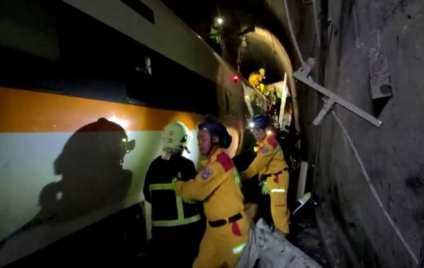 در شرق تایلند در اثر سقوط قطار 48 کشته شدند - اسپوتنیک ایران  