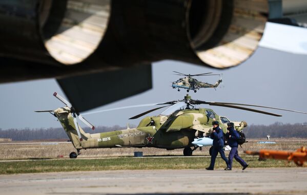 مسابقه بین المللیی «آویادارتس» روسیه
بالگرد می-8 در پایگاه هوایی کراسنودار - اسپوتنیک ایران  