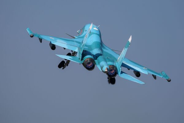 مسابقه بین المللیی «آویادارتس» روسیه
جنگنده سو-34 در پایگاه هوایی کراسنودار - اسپوتنیک ایران  