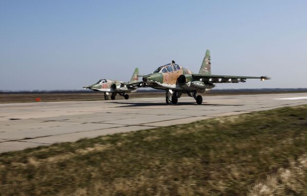 مسابقه بین المللیی «آویادارتس» روسیه
جنگنده سو-25 در پایگاه هوایی کراسنودار - اسپوتنیک ایران  