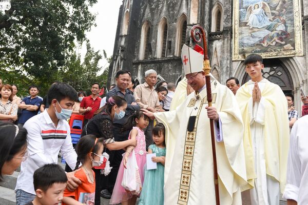 کاتولیک ها عید پاک را برگزار کردند
ویتنام   - اسپوتنیک ایران  