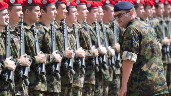 سوئد: ۱۲۰ مستشار به بریتانیا برای آموزش نیروهای اوکراینی اعزام می شود - اسپوتنیک ایران  