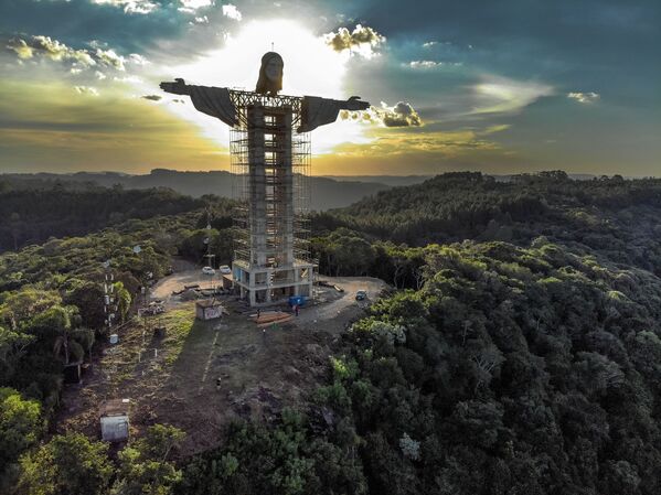 روند ساخت سومین مجسمه جدید عیسی مسیح در برزیل  - اسپوتنیک ایران  
