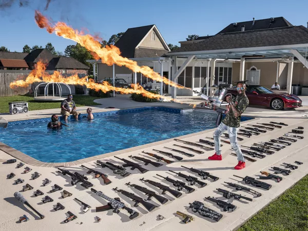 عکس از The ‘Ameriguns’ عکاس ایتالیایی گابرلیه گالیمبرتی، جایگاه اول مسابقه World Press Photo 2021 را در بخشPortraits به دست آورد عکس از The ‘Ameriguns’ عکاس ایتالیایی گابرلیه گالیمبرتی، جایگاه اول مسابقه World Press Photo 2021 را در بخشPortraits به دست آورد - اسپوتنیک ایران