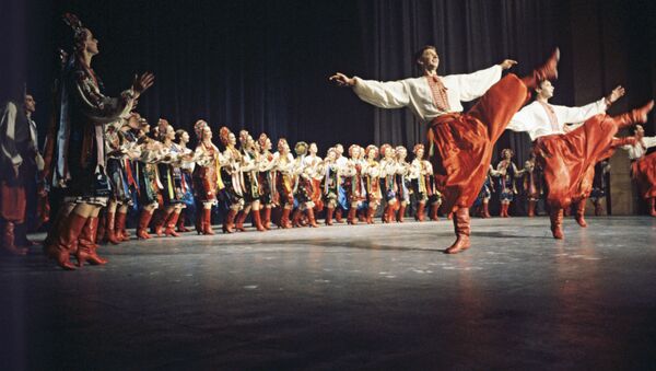 رقص های عجیب و سنتی ملل جهان
رقص «گوپاک» گروه رقص آکادمیک اوکراین شوروی - اسپوتنیک ایران  
