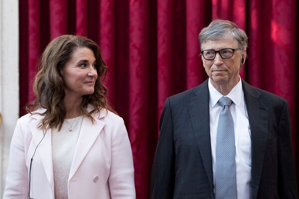 بیل گیتس بنیانگذار مایکروسافت پس از ۲۷ سال زندگی مشترک از ملیندا همسر خود جدا می‌شود. - اسپوتنیک ایران  