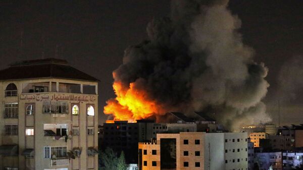 اسرائیل بدون هشدار، ساختمان هلال احمر قطر در غزه بمباران کرد   - اسپوتنیک ایران  