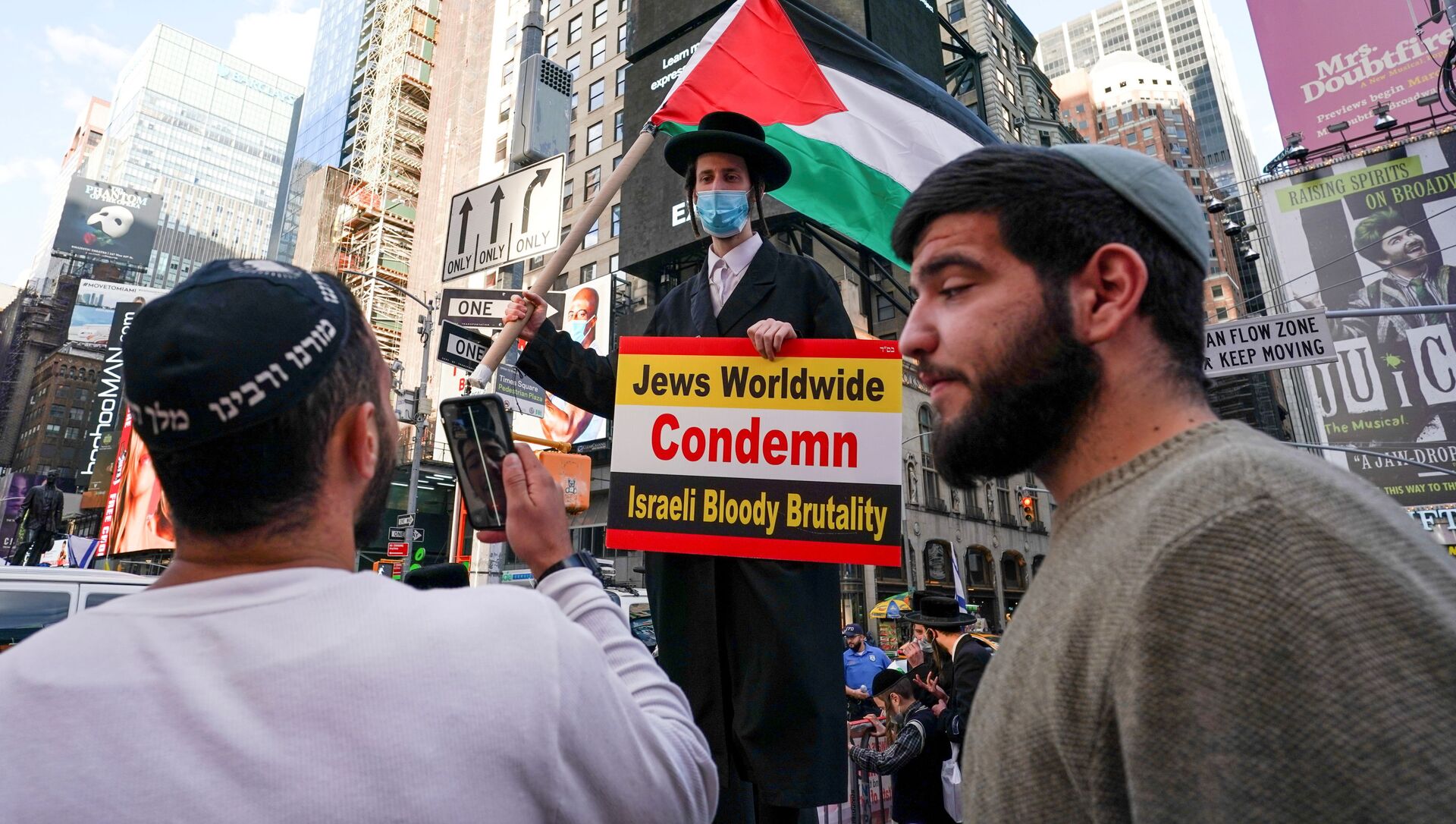 هاآرتص: میزان شکست اسرائیل حتی از جنگ ۳۳ روزه بدتر است هاآرتص: میزان شکست اسرائیل حتی از جنگ ۳۳ روزه بدتر است - اسپوتنیک ایران , 1920, 19.05.2021