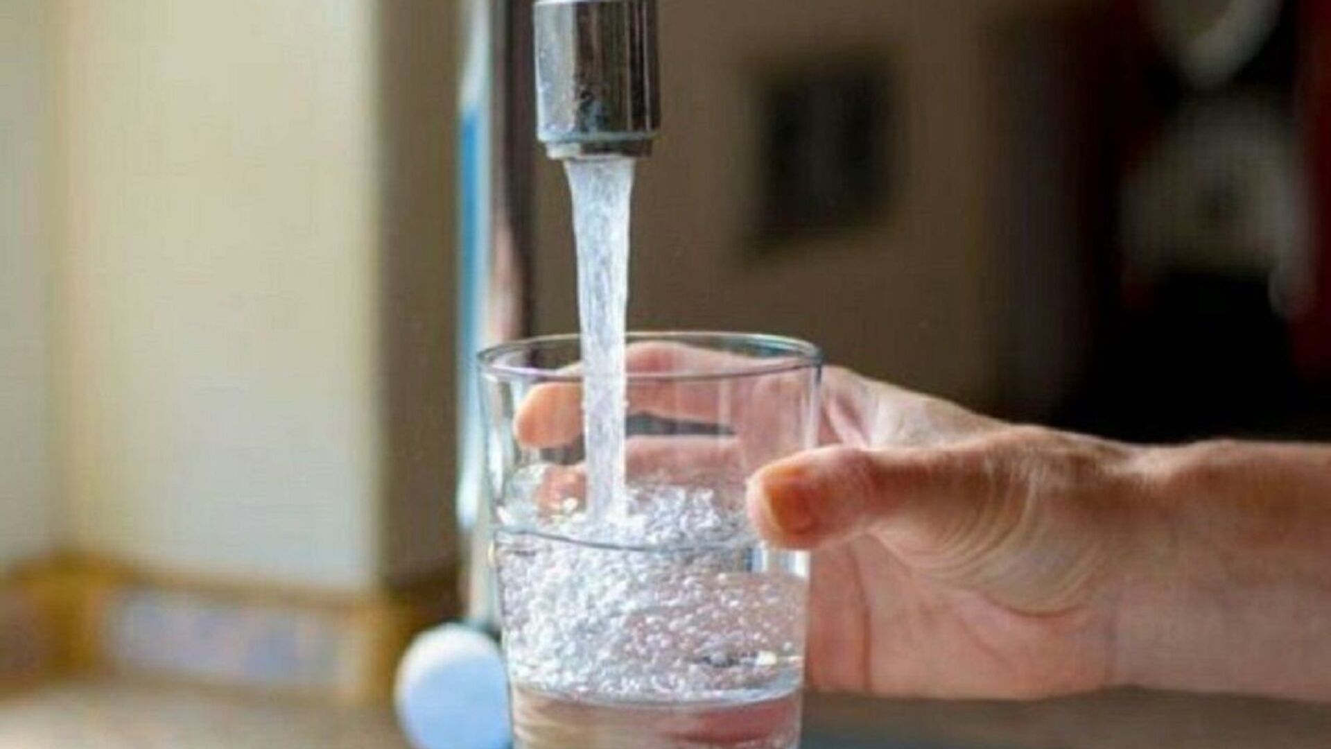 آب معدنی‌های لاکچری با قیمت ۱۰۰ تا ۵۰۰ هزار تومان در فروشگاه‌ها - اسپوتنیک ایران  , 1920, 07.07.2021