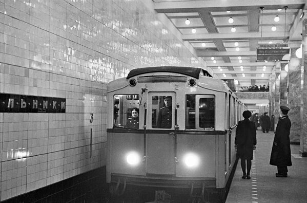  متروی 86 ساله مسکو
سال 1948، ایستگاه «ساکولنیکی» - اسپوتنیک ایران  