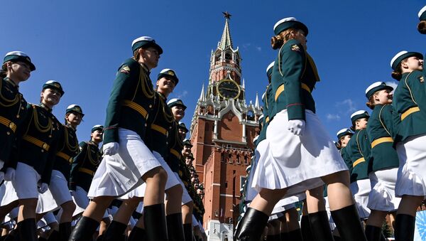 زنان نظامی روس در رژه روز پیروزی در میدان سرخ مسکو - اسپوتنیک ایران  