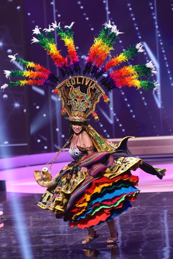 ملکه زیبایی بولیوی در نمایش لباس ملی مسابقه «دوشیزه جهان ۲۰۲۱» - اسپوتنیک ایران  