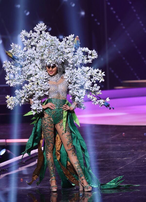 ملکه زیبایی سالوادور در نمایش لباس ملی مسابقه «دوشیزه جهان ۲۰۲۱» - اسپوتنیک ایران  