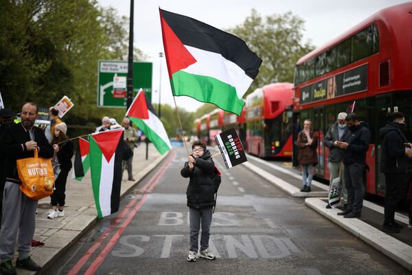 تظاهرات در کشورهای دنیا به طرفداری از فلسطین
بریتانیا، لندن - اسپوتنیک ایران  