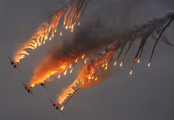 سی سال پرواز شگفت‌آور در آسمان 
گروه «روسکی ویتیازی» روسیه - اسپوتنیک ایران  
