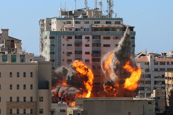 انفجار ساختمان رسانه ها در غزه - اسپوتنیک ایران  