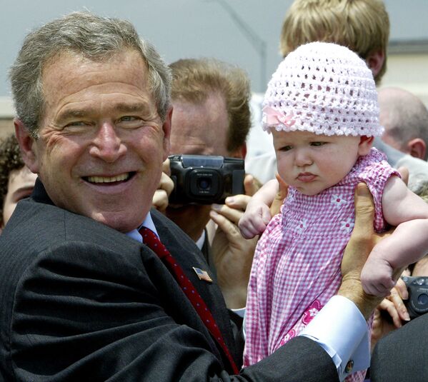 روز جهانی کودک
سیاستمدار جورج بوش - اسپوتنیک ایران  